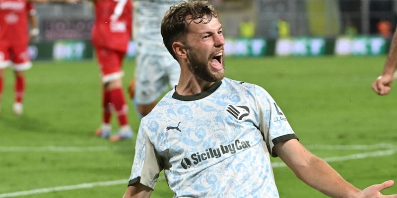 Palermo, Inzaghi già vola: Bari steso 2-0 e primato. Sudtirol, rimonta di cuore a Frosinone 1 Palermo, Inzaghi già vola: Bari steso 2-0 e primato. Sudtirol, rimonta di cuore a Frosinone