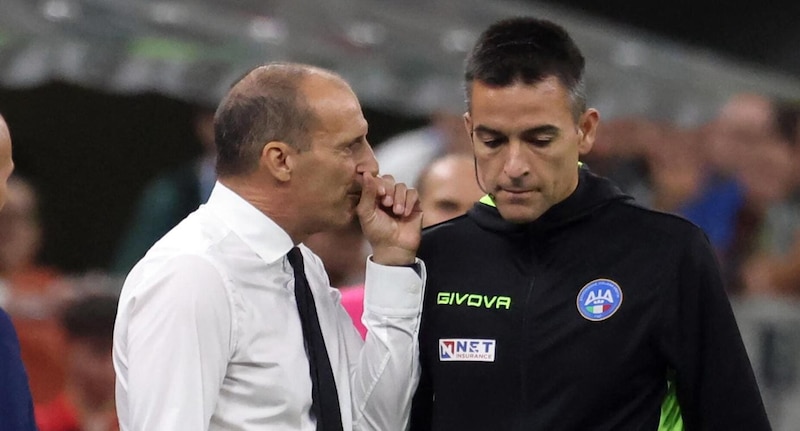 Milan, Allegri sull'espulsione: "Ho avuto da ridire con il quarto uomo..." 4 Milan, Allegri sull'espulsione: "Ho avuto da ridire con il quarto uomo..."