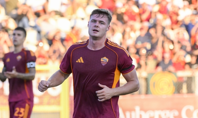 Roma, il 9 è Ferguson. Gol, forza e assist: così l'Irlandese si è preso i giallorossi 1 Roma, il 9 è Ferguson. Gol, forza e assist: così l'Irlandese si è preso i giallorossi