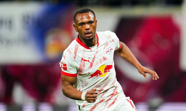 Juve, è fatta per Openda! Oggi le visite per l'attaccante belga, il blitz e le cifre 1 Juve, è fatta per Openda! Oggi le visite per l'attaccante belga, il blitz e le cifre