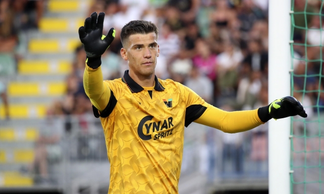 Filip Stankovic: "Mi alleno giocando con le luci. Papà un esempio, non un peso. E Mihajlovic..." 3 Filip Stankovic: "Mi alleno giocando con le luci. Papà un esempio, non un peso. E Mihajlovic..."