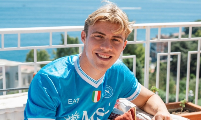Conte lo stratega: quante idee per il Napoli che cambia con i big all'attacco attorno a Hojlund 1 Conte lo stratega: quante idee per il Napoli che cambia con i big all'attacco attorno a Hojlund