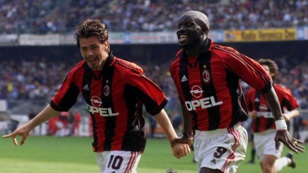 Il palloncino di Nkunku e...: dalla corsa Boban-Weah al surf di Leao, 12 esultanze-mito 2 Il palloncino di Nkunku e...: dalla corsa Boban-Weah al surf di Leao, 12 esultanze-mito