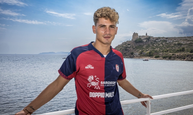 Cagliari, un ambizioso Esposito non si nasconde: "Voglio la doppia cifra in Serie A" 4 Cagliari, un ambizioso Esposito non si nasconde: "Voglio la doppia cifra in Serie A"