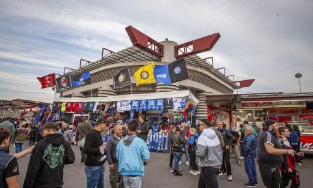 Sala su San Siro: "Accordo con i club". Domani passaggio in Giunta. E quello sconto...