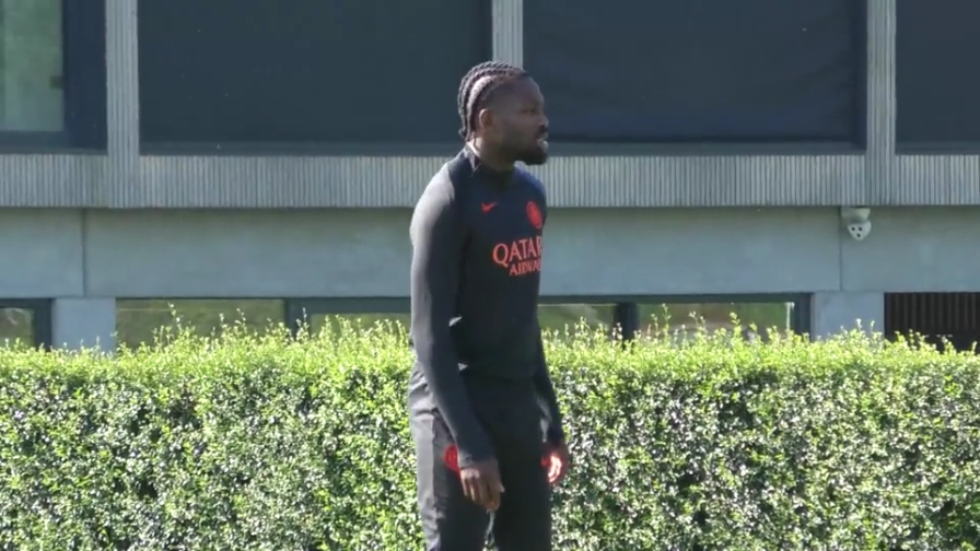 "Dov'è Lautaro?": Thuram lo chiama ma lui non c'è, si allena a parte 2 "Dov'è Lautaro?": Thuram lo chiama ma lui non c'è, si allena a parte