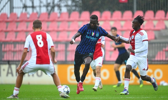 Unuvar chiama, Iddrissou risponde: Inter, l'esordio in Youth League con l'Ajax finisce 1-1 4 Unuvar chiama, Iddrissou risponde: Inter, l'esordio in Youth League con l'Ajax finisce 1-1
