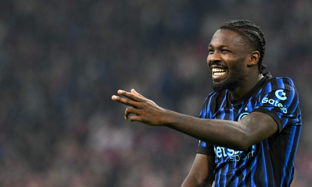 Il solito super Thuram: doppietta di testa e Ajax ko. L'Inter e Chivu si riscattano 1 Il solito super Thuram: doppietta di testa e Ajax ko. L'Inter e Chivu si riscattano