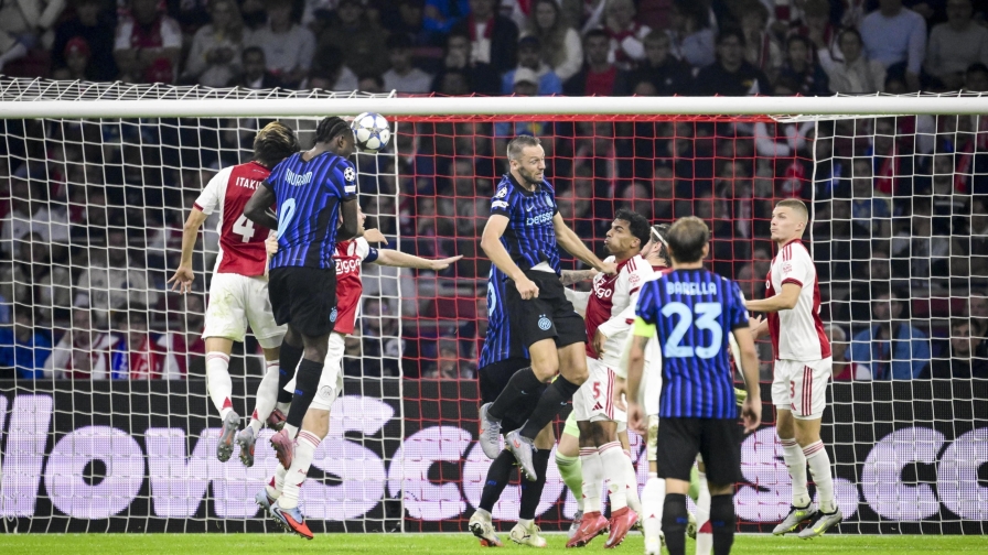 Thuram show: guarda la doppietta di testa contro l’Ajax 4 Thuram show: guarda la doppietta di testa contro l’Ajax