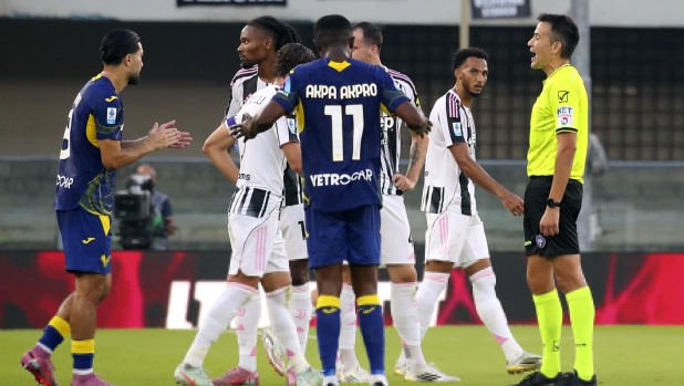 Le pagelle degli arbitri: Rapuano colleziona errori, 4,5. Sozza 6,5: il derby in pugno 3 Le pagelle degli arbitri: Rapuano colleziona errori, 4,5. Sozza 6,5: il derby in pugno