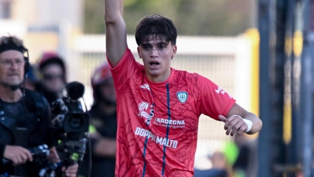 Palestra, l'esterno destro del Cagliari fa gola alla Juve. Ma l'Atalanta... 2 Palestra, l'esterno destro del Cagliari fa gola alla Juve. Ma l'Atalanta...