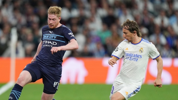 Milan-Napoli, sfida tra maestri: Modric contro De Bruyne, gemelli diversi