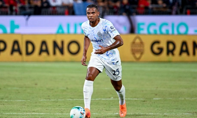 La ricetta di Chivu: la difesa cambia, il risultato no. L'Inter fa 3 su 3 mai con la stessa squadra