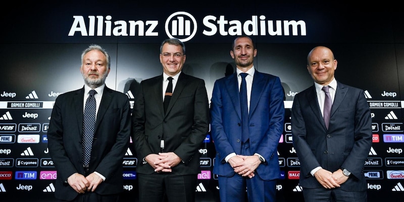 Juve, sei irriconoscibile: oggi si naviga a vista, con Agnelli era diverso 1 Juve, sei irriconoscibile: oggi si naviga a vista, con Agnelli era diverso