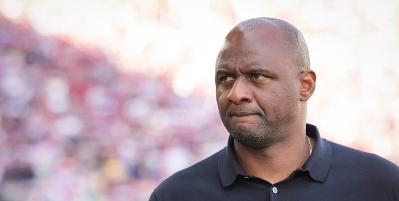 Vieira, i due punti del Genoa e il Napoli di Conte: "Vi dico chi non c'&egrave; e come dobbiamo giocare"