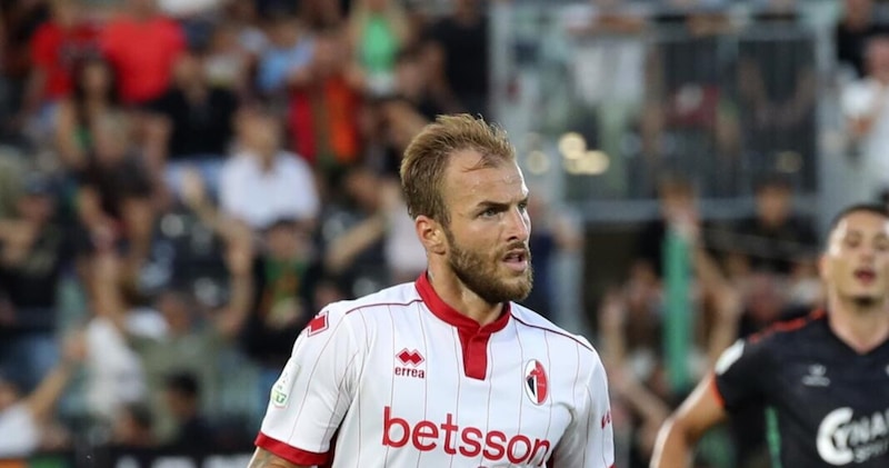 Bari, caso scommesse illegali: Sibilli squalificato per 8 mesi
&nbsp;