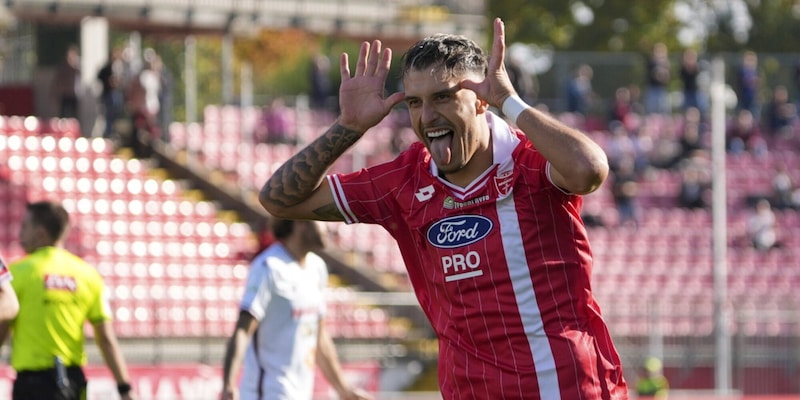 Spezia, poker all&rsquo;Avellino con Vlahovic. Monza show con l&rsquo;ex Juve, pari Samp