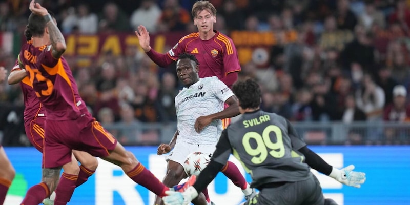 Classifica di Europa League aggiornata: cosa cambia per la Roma dopo la sconfitta con il Plzen 1 Classifica di Europa League aggiornata: cosa cambia per la Roma dopo la sconfitta con il Plzen