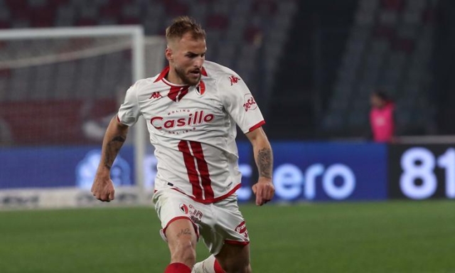 "Numerose scommesse su incontri Figc, Uefa e Fifa": 8 mesi di squalifica a Sibilli del Bari