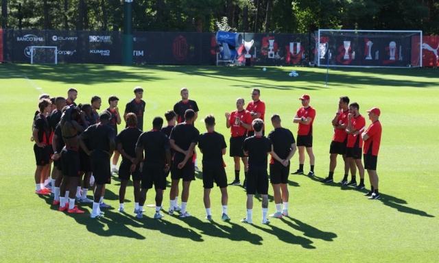 Allegri e il Milan dei fedelissimi: finora solo 14 titolari, i motivi