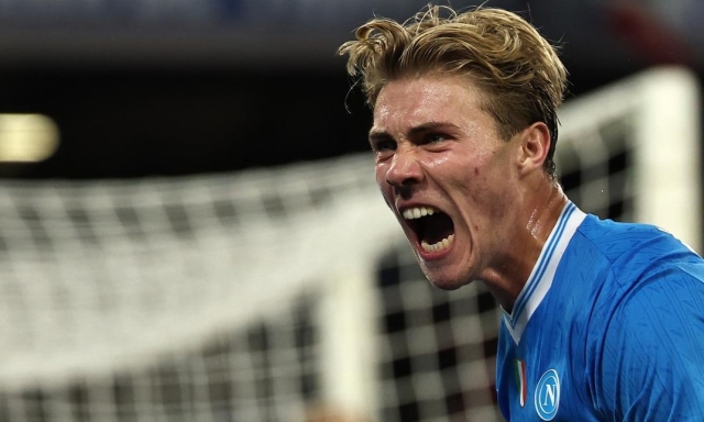 Napoli ritrova il suo 9: Hojlund torna al centro dell'attacco... e c'è anche Lukaku a guardarlo 4 Napoli ritrova il suo 9: Hojlund torna al centro dell'attacco... e c'è anche Lukaku a guardarlo