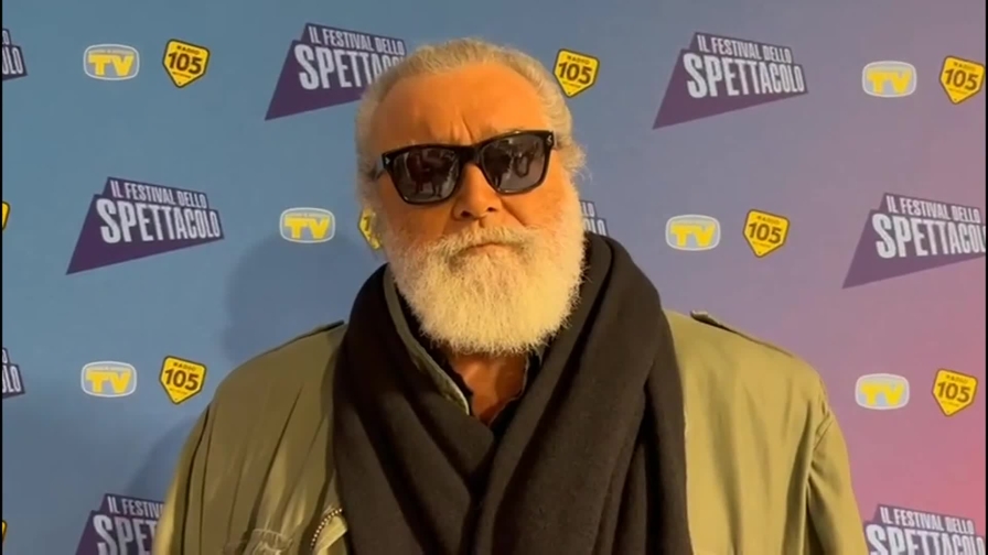 Diego Abatantuono: “Mi piace molto Leao anche se ogni tanto mi fa inc…” 2 Diego Abatantuono: “Mi piace molto Leao anche se ogni tanto mi fa inc…”