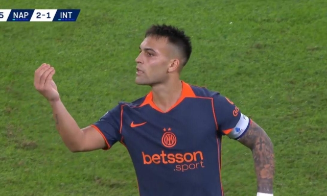 Conte-Lautaro, lite e insulti in mezzo al campo: "Cagòn" e "sto c...". L'episodio e il precedente 2 Conte-Lautaro, lite e insulti in mezzo al campo: "Cagòn" e "sto c...". L'episodio e il precedente