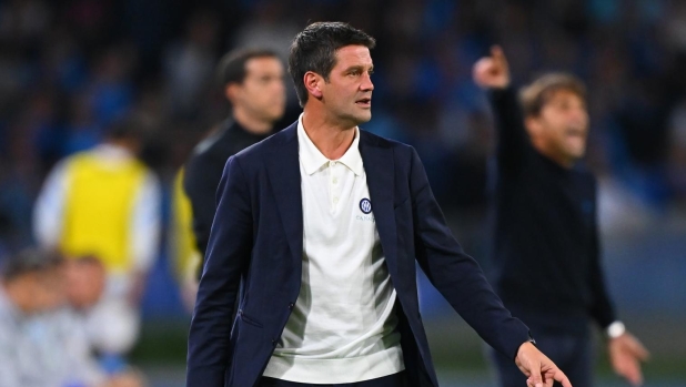 Ve lo immaginate Mou dopo Napoli-Inter? La lezione di Chivu: niente pianti, parliamo di calcio 3 Ve lo immaginate Mou dopo Napoli-Inter? La lezione di Chivu: niente pianti, parliamo di calcio