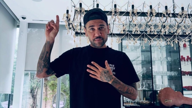 Bibbia, pallone, capannoni e santini nelle calze: storia dei calciatori folgorati dalla fede