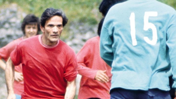 "Il capocannoniere è il miglior poeta dell'anno". 50 anni senza Pasolini, campione vero tra gli intellettuali 4 "Il capocannoniere è il miglior poeta dell'anno". 50 anni senza Pasolini, campione vero tra gli intellettuali