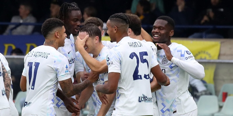 Inter, dopo Zielinski c'&egrave; l'autogol all'ultimo respiro: Verona ko tra le polemiche