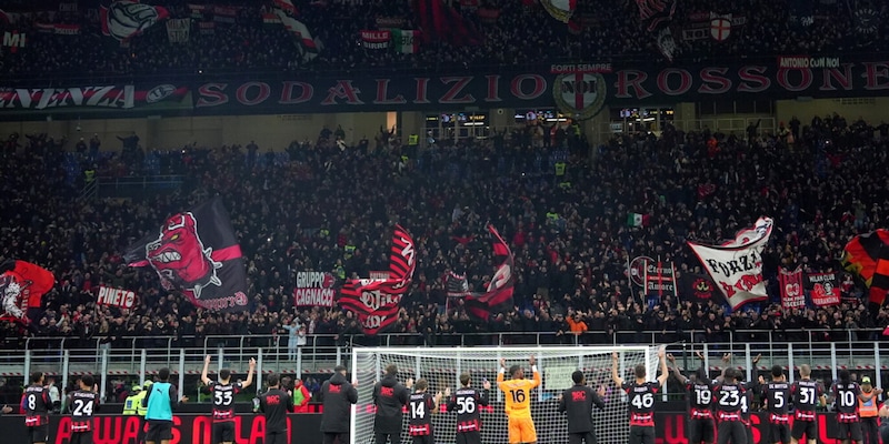 Baroni salta il Como, Milan e Juve multate: le decisioni del Giudice Sportivo 1 Baroni salta il Como, Milan e Juve multate: le decisioni del Giudice Sportivo