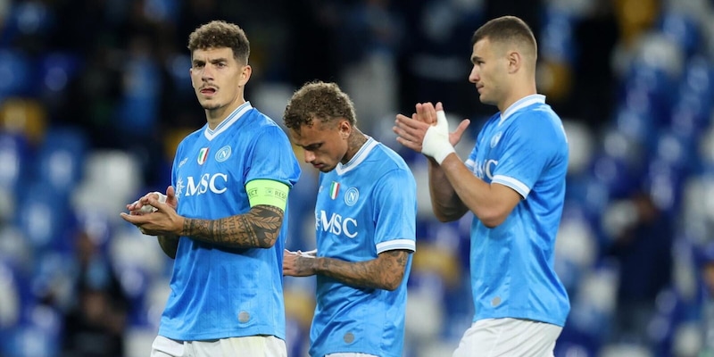 Classifica Champions, cosa cambia dopo il pareggio del Napoli con l'Eintracht: ecco la situazione 1 Classifica Champions, cosa cambia dopo il pareggio del Napoli con l'Eintracht: ecco la situazione