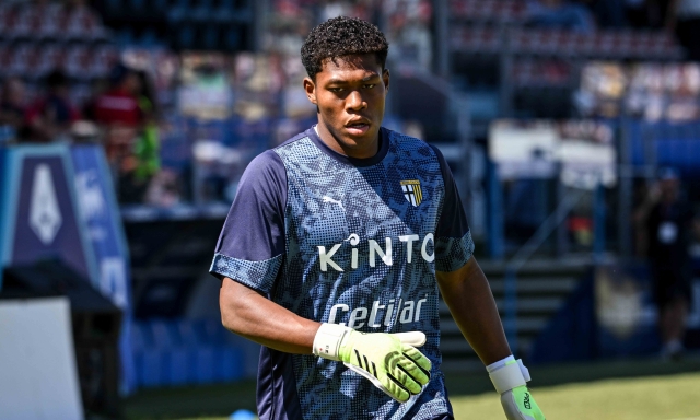 Parma, frattura al terzo dito della mano sinistra per Suzuki: le sue condizioni