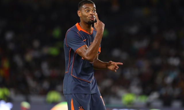 Leggero, insicuro, già con le valigie in mano: Diouf, un mistero da 25 milioni 3 Leggero, insicuro, già con le valigie in mano: Diouf, un mistero da 25 milioni