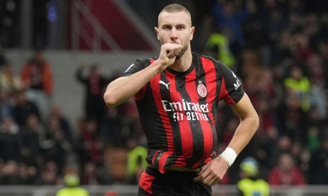 Bomber, muro, papà: i segreti di Pavlovic, che nel Milan fa per tre 1 Bomber, muro, papà: i segreti di Pavlovic, che nel Milan fa per tre