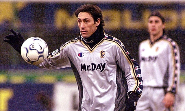 Fuser: "La morte di mio figlio ha devastato la mia vita. La Lazio? Fu Mancini a suggerire di mandarmi via" 2 Fuser: "La morte di mio figlio ha devastato la mia vita. La Lazio? Fu Mancini a suggerire di mandarmi via"