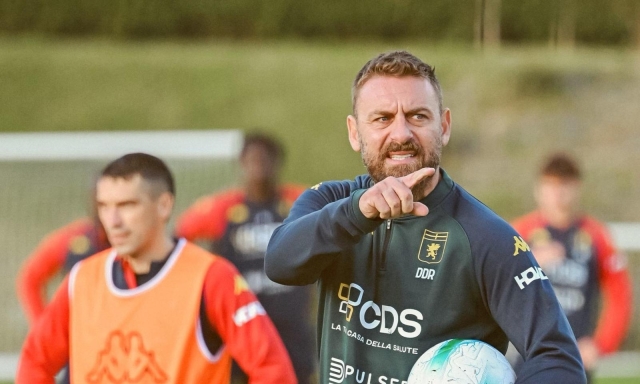 De Rossi: "Facciamo diventare questo stadio un inferno. Contento della rosa" 2 De Rossi: "Facciamo diventare questo stadio un inferno. Contento della rosa"