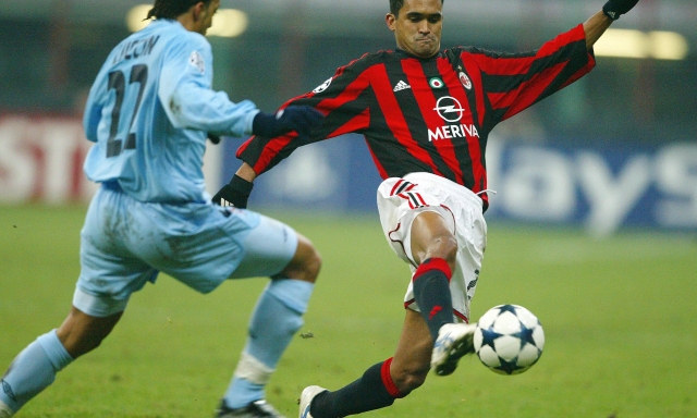 Serginho: "Ho perso mio figlio per la sigaretta elettronica. Berlusconi mi dava lezioni con i bodyguard" 4 Serginho: "Ho perso mio figlio per la sigaretta elettronica. Berlusconi mi dava lezioni con i bodyguard"