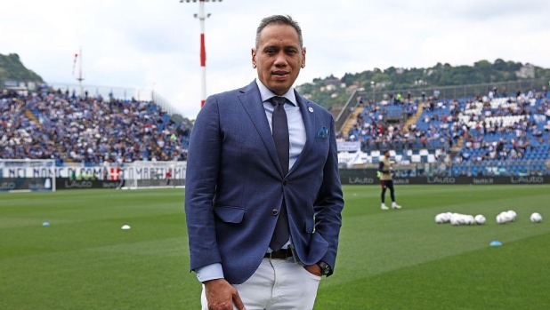 Como, polemica del presidente Suwarso: "Il Cagliari si è difeso con 10 uomini dietro la palla" 4 Como, polemica del presidente Suwarso: "Il Cagliari si è difeso con 10 uomini dietro la palla"