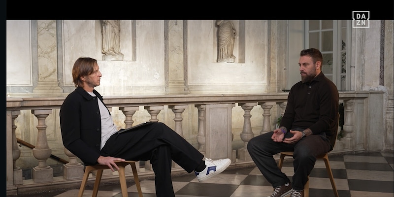 De Rossi, le verit&agrave; mai dette e la previsione sulla Roma: "Cosa &egrave; successo". Poi i retroscena su Spalletti e Stranger Things...