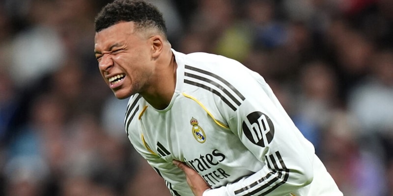 Mbappé ko, Real Madrid preoccupato: problema al ginocchio. Cos'è successo 1 Mbappé ko, Real Madrid preoccupato: problema al ginocchio. Cos'è successo