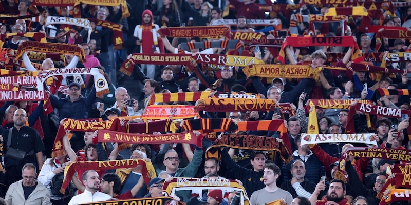 Roma-Genoa, anche i Distinti Nord-Ovest aperti ai tifosi giallorossi: Olimpico pronto a vestirsi a festa