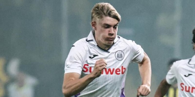 Nathan De Cat, c&rsquo;&egrave; la fila davanti agli uffici dell&rsquo;Anderlecht