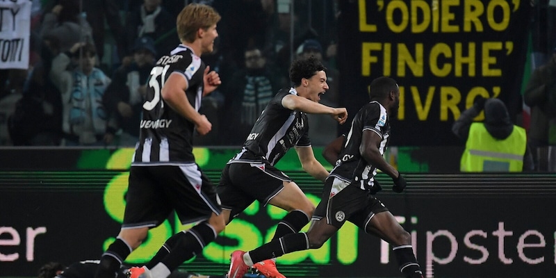 Vecino illude Sarri, Davis riacciuffa la Lazio: Udinese, pari all&rsquo;ultima azione!