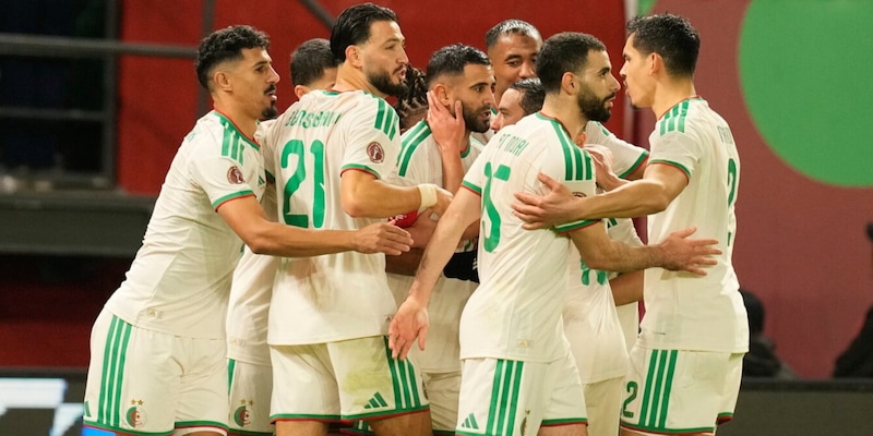 Guinea Equatoriale ko: autogol Coco decisivo. Mahrez trascina l'Algeria, Costa d’Avorio-Camerun pari 1 Guinea Equatoriale ko: autogol Coco decisivo. Mahrez trascina l'Algeria, Costa d’Avorio-Camerun pari