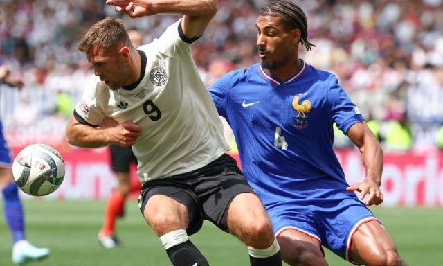 Füllkrug ha scelto il "maledetto" numero 9. Ecco perché non può ancora allenarsi con il Milan 1 Füllkrug ha scelto il "maledetto" numero 9. Ecco perché non può ancora allenarsi con il Milan