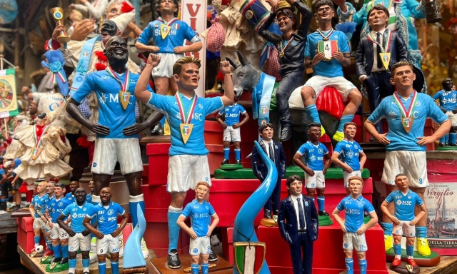 A Napoli anche il presepe è da scudetto: McTominay la statuina più venduta, ma prima di lui...