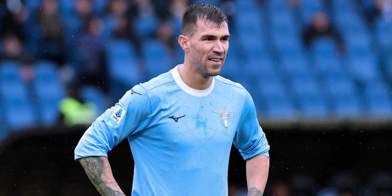 Romagnoli gi&agrave; fuori dalla Lazio: il retroscena su Sarri e l&rsquo;ultima parola del club