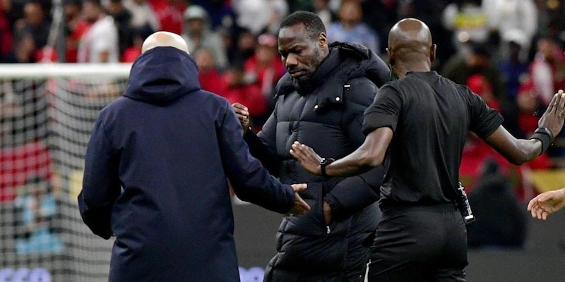 Caos finale Coppa d'Africa, multe e squalifiche a Senegal e Marocco: le decisioni su giocatori e allenatori 3 Caos finale Coppa d'Africa, multe e squalifiche a Senegal e Marocco: le decisioni su giocatori e allenatori